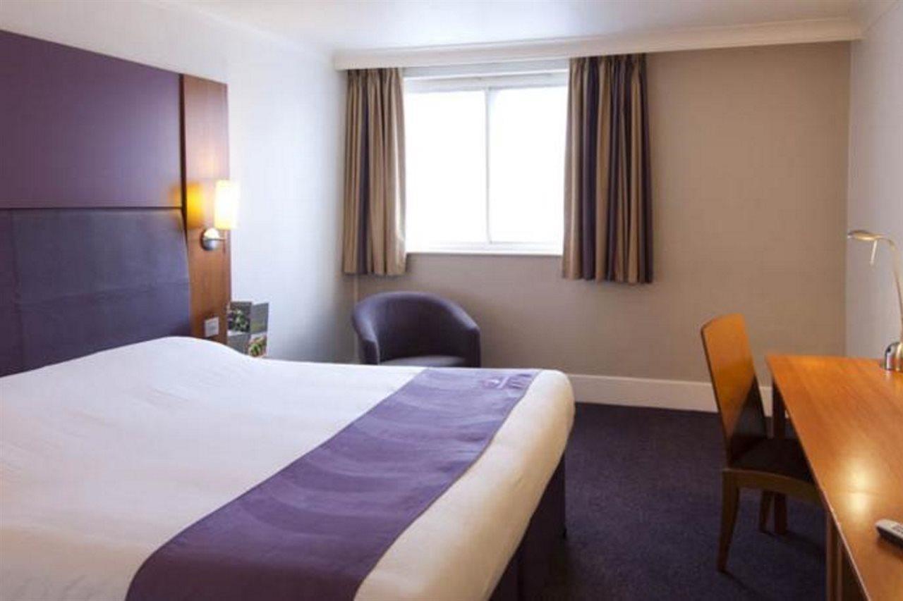Premier Inn Aylesbury Aylesbury  Extérieur photo