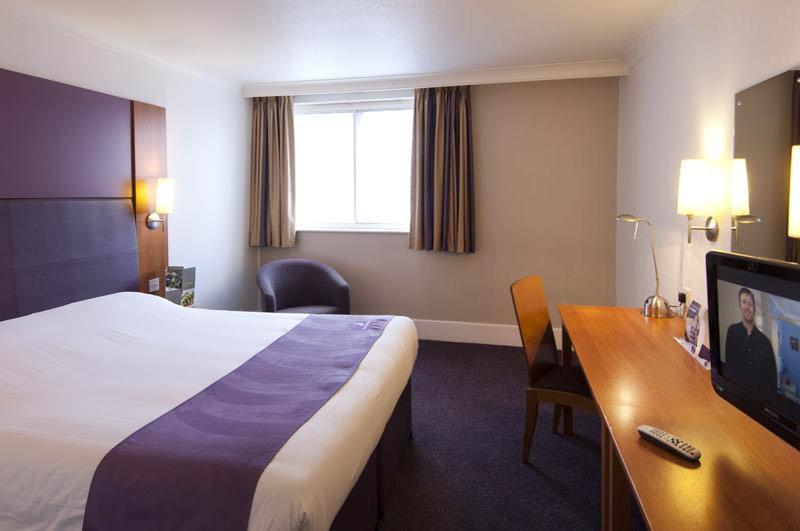 Premier Inn Aylesbury Aylesbury  Extérieur photo